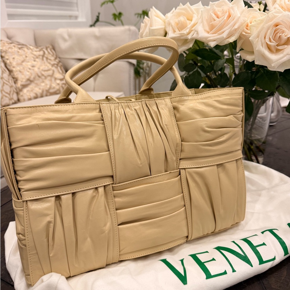 Bottega Veneta Cream Gathered Leather Top-Handle Tote